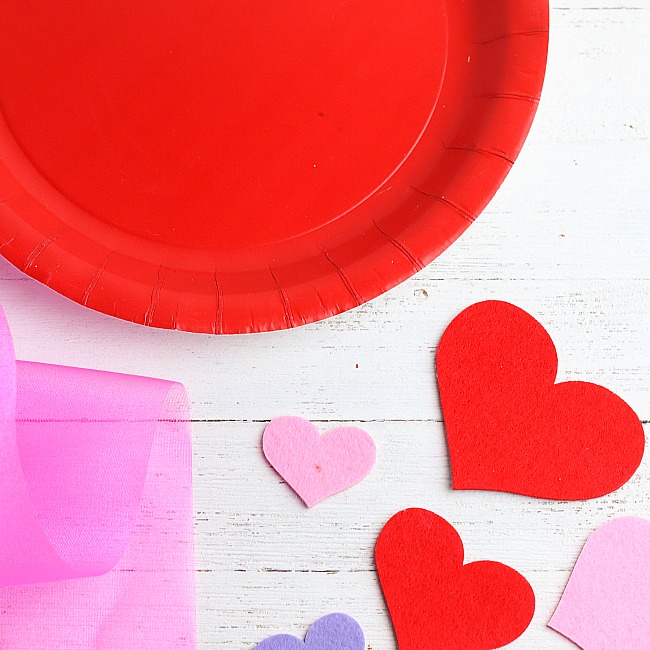 paper plate heart wreath craft for kids