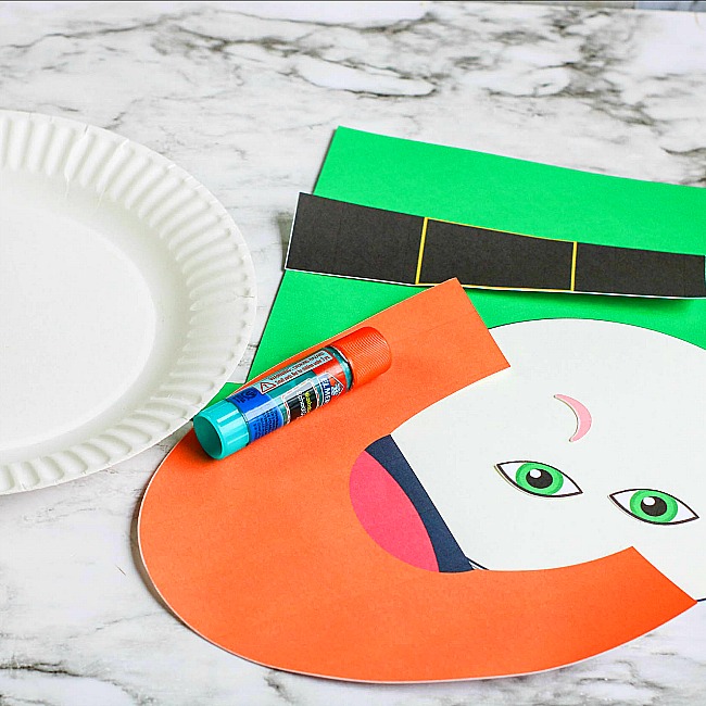 Leprechaun Paper Plate Craft for Kids