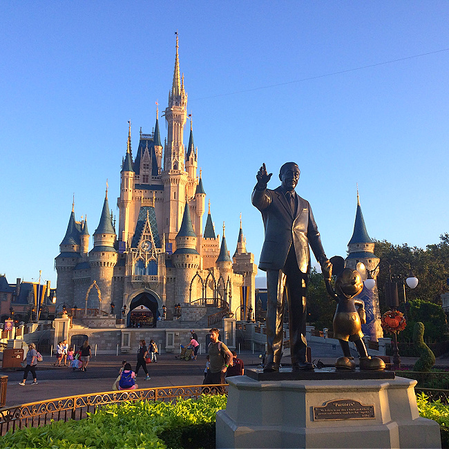 How to do Disney Rope Drop to Beat the Crowds at Disney World