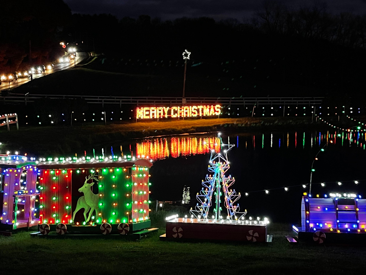 24+ Clearbrook Park Christmas Lights RhionnaFateh