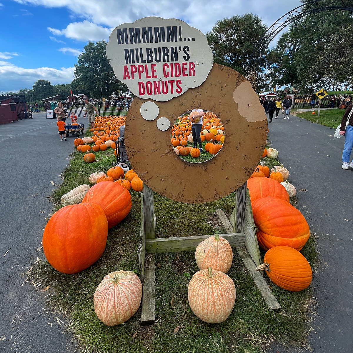Milburn Orchards Fall Festival Weekends