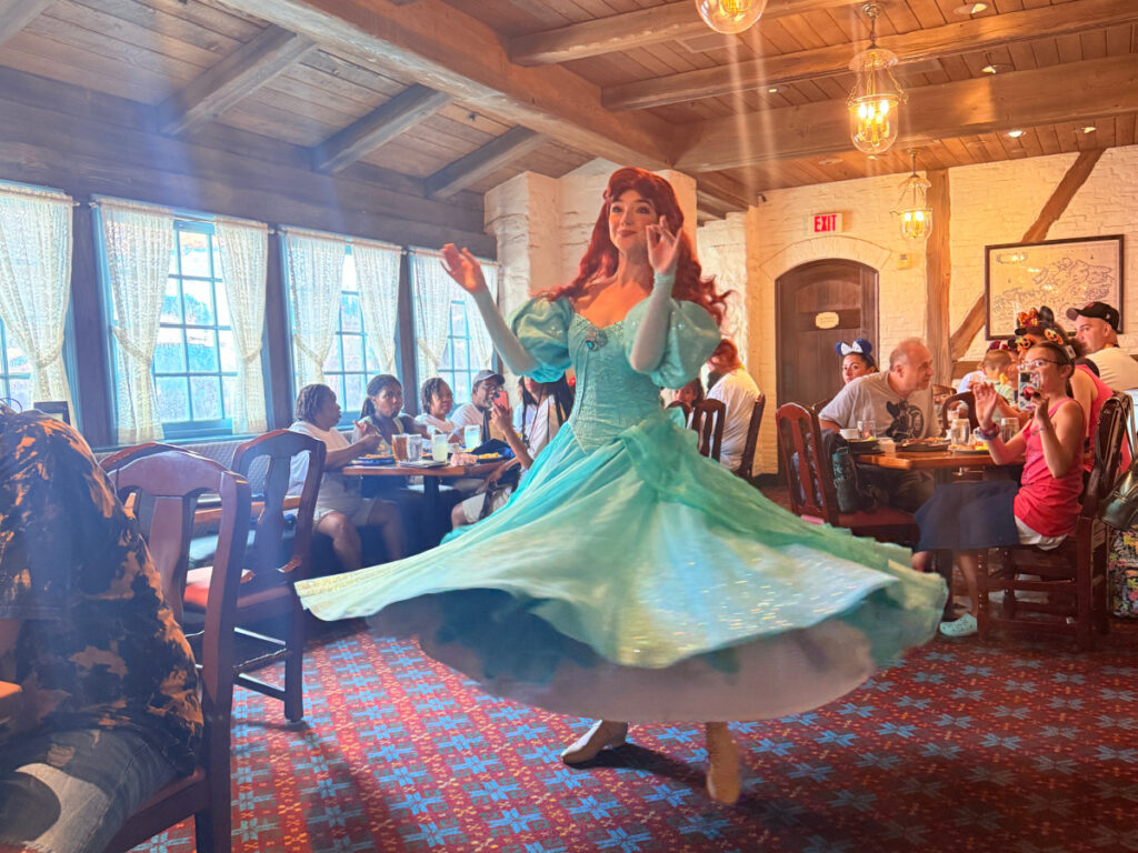 akershus royal banquet hall storybook dining