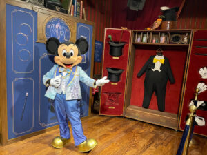 where to see Mickey at Disney World