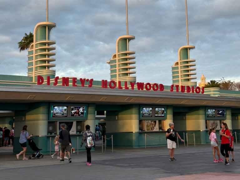 Hollywood Studios Early Entry and Lightning Lane